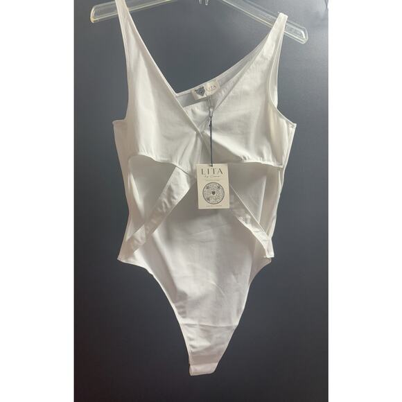 Lita by Ciara‎ NWT Bodysuit Sleeveless White Size Small MSRP $148 - Picture 1 of 5